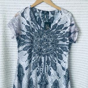 Miss Nikki Women’s Top with Small Silver Sequins in the Front NWT